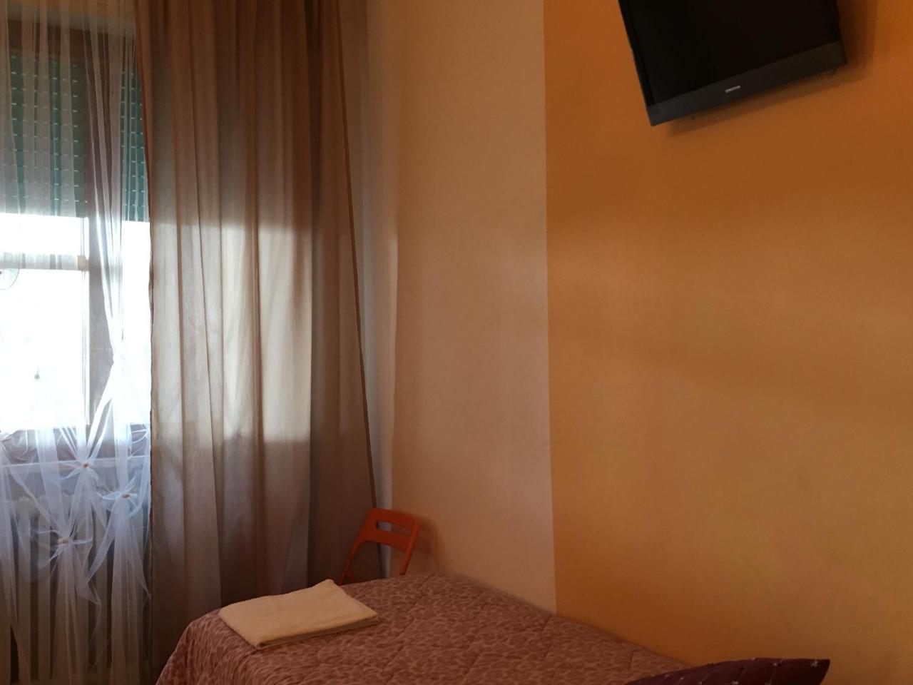 Hotel A Casa Doina Airport Pisa Exterior foto